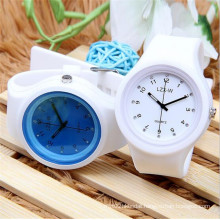 Yxl-997 2016 New Fashion Designer Geneva Ladies Sports Brand Silicone Watch Jelly Watch Quartz Watch for Women Relojes